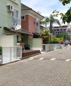 Casa de Condomínio com 4 Quartos à venda, 200m² no Recreio dos Bandeirantes, Rio de Janeiro