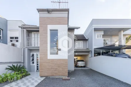 Sobrado com 4 Quartos à venda, 227m² no Estância Velha, Canoas