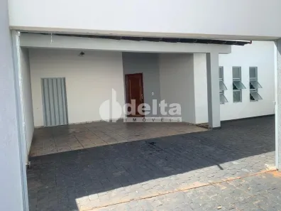 Casa com 3 Quartos à venda, 180m² no Jardim Patrícia, Uberlândia