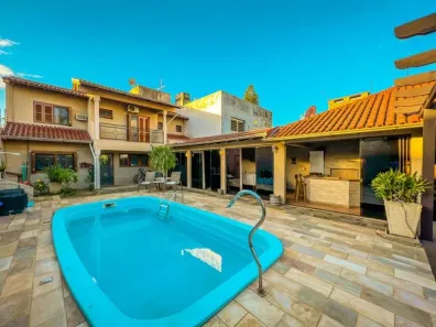 Casa com 4 Quartos à venda, 300m² no Niterói, Canoas