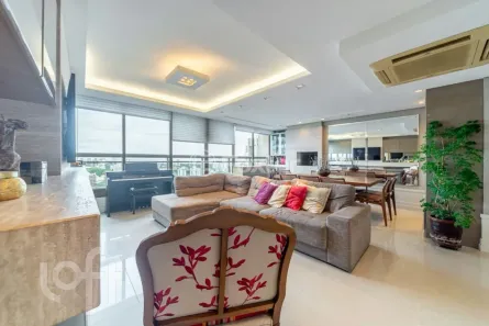 Apartamento com 3 Quartos à venda, 130m² no Três Figueiras, Porto Alegre