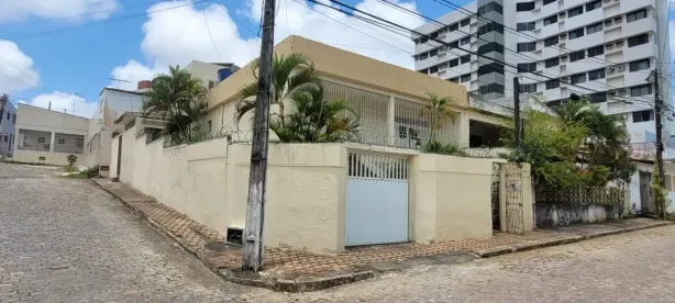Casa com 6 Quartos à venda, 220m² no Barro Vermelho, Natal