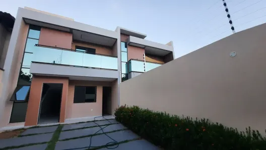 Sobrado com 4 Quartos à venda, 142m² no Jardim das Oliveiras, Fortaleza