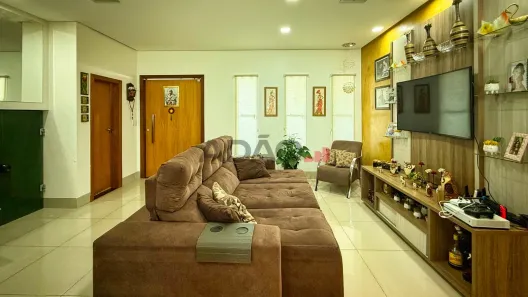 Sobrado com 3 Quartos à venda, 263m² no Parque Amazônia, Goiânia