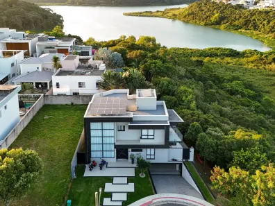 Casa de Condomínio com 4 Quartos à venda, 400m² no Boulevard Lagoa, Serra