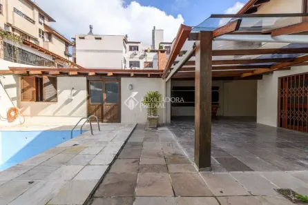 Casa com 4 Quartos à venda, 310m² no Chácara das Pedras, Porto Alegre