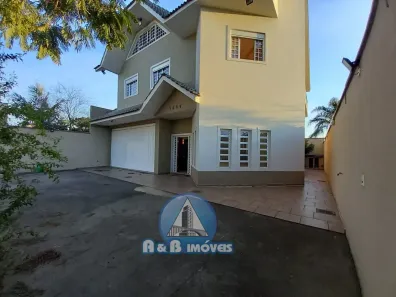 Sobrado com 5 Quartos à venda, 275m² no Boqueirão, Curitiba