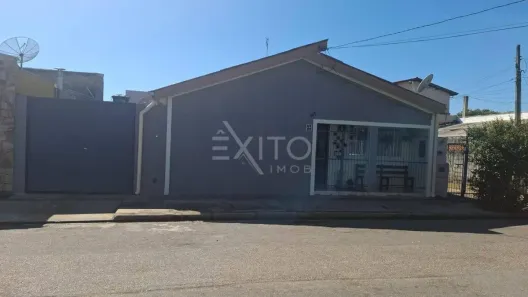Casa com 2 Quartos à venda, 125m² no Vila M Genoveva, Jundiaí