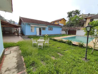 Casa com 4 Quartos à venda, 140m² no Castelanea, Petrópolis
