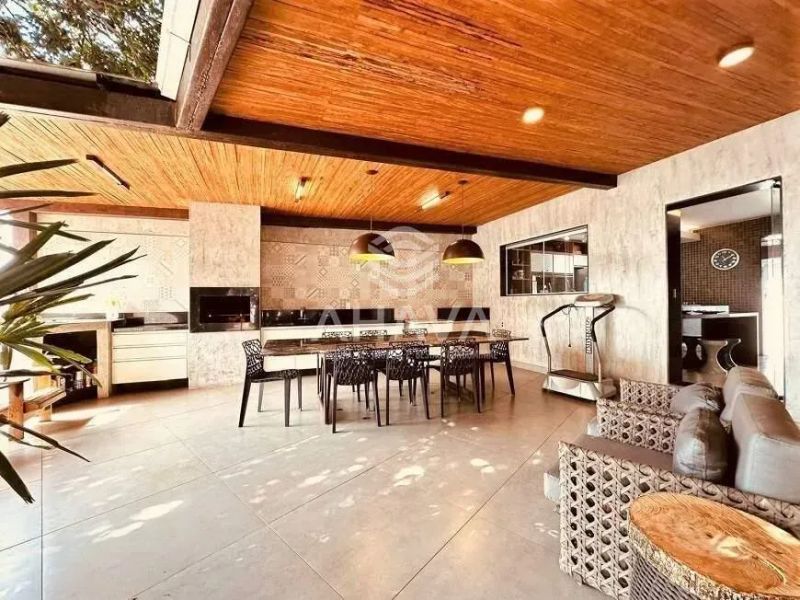 Casa com 3 quartos — Santa Amélia, Belo Horizonte