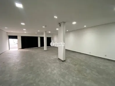 Ponto Comercial para alugar, 122m² no Nossa Senhora Aparecida, Uberlândia