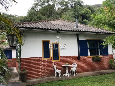 Casa com 3 Quartos à venda, 100m² no Simeria, Petrópolis