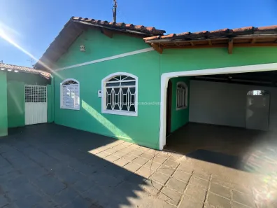 Casa com 4 Quartos à venda, 180m² no Santa Maria, Uberaba