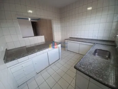 Sobrado com 4 Quartos à venda, 214m² no Jardim Regina Alice, Barueri