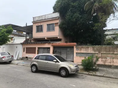 Sobrado com 8 Quartos à venda, 350m² no Centro, São João de Meriti
