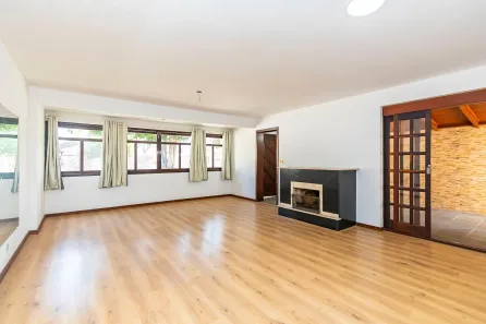 Casa com 3 Quartos à venda, 220m² no Campo Comprido, Curitiba