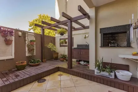 Casa de Condomínio com 3 Quartos à venda, 250m² no Vila Jardim, Porto Alegre