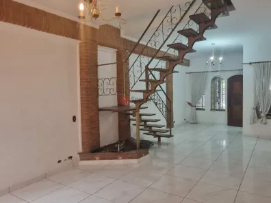 Sobrado com 4 Quartos à venda, 200m² no Vila Santo Estevão, São Paulo