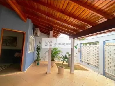 Casa com 3 Quartos à venda, 155m² no Novo Aeroporto, Londrina