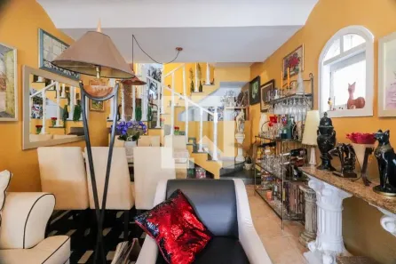 Casa com 2 Quartos à venda, 125m² no Jardim Caner, Taboão da Serra