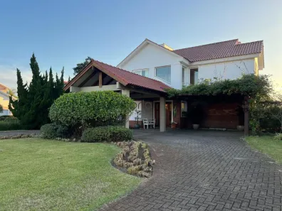 Casa de Condomínio com 4 Quartos à venda, 284m² no , Xangri-Lá