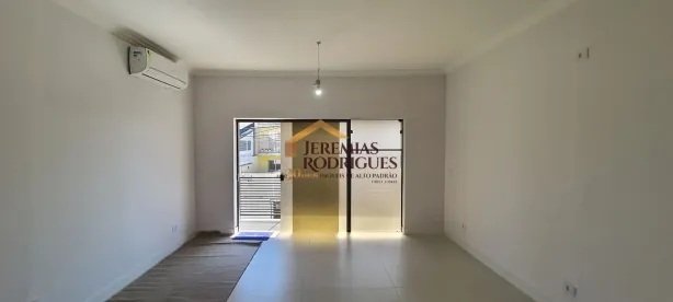 Casa com 3 Quartos à venda, 230m² no Jardim Russi, Taubaté