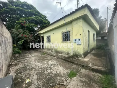 Casa com 4 Quartos à venda, 360m² no Petrolândia, Contagem