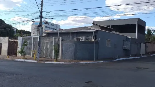 Casa com 5 Quartos à venda, 175m² no Jardim Paulista, Cuiabá
