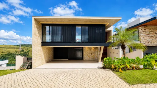 Casa de Condomínio com 4 Quartos à venda, 614m² no São Pedro, Juiz de Fora