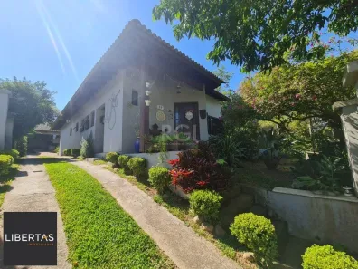 Casa com 2 Quartos à venda, 135m² no Espírito Santo, Porto Alegre