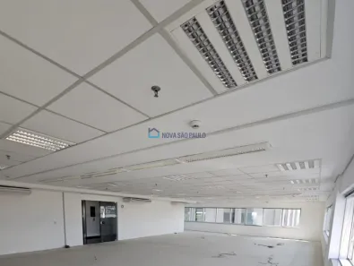 Sala Comercial para alugar, 241m² no Vila Congonhas, São Paulo