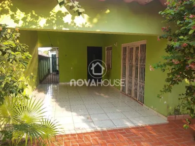 Casa com 3 Quartos à venda, 255m² no Amambaí, Campo Grande