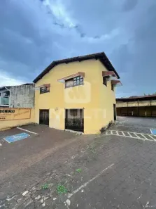 Casa com 1 Quarto para alugar, 80m² no Dona Zulmira, Uberlândia