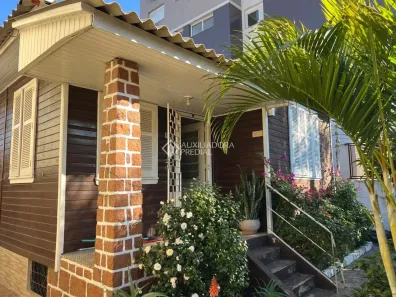 Casa com 3 Quartos à venda, 200m² no Jardim Itu, Porto Alegre