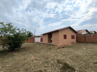 Casa com 2 Quartos para alugar, 90m² no Residencial Coxipó, Cuiabá