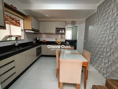 Sobrado com 2 Quartos à venda, 113m² no Canadá, Cascavel