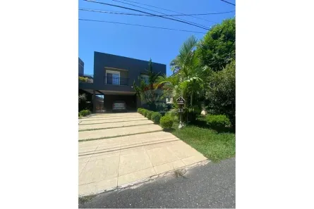 Casa com 3 Quartos para alugar, 254m² no Parque Residencial Itapeti, Mogi das Cruzes