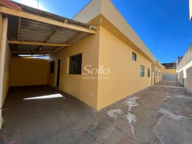 Casa com 2 Quartos para alugar, 75m² no Custódio Pereira, Uberlândia
