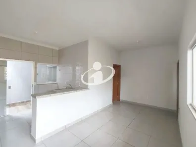 Casa com 3 Quartos para alugar, 50m² no Martins, Uberlândia