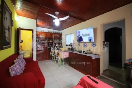 Casa com 3 Quartos à venda, 168m² no Belmira Novaes, Peruíbe