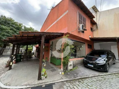 Casa de Condomínio com 3 Quartos à venda, 137m² no Badu, Niterói