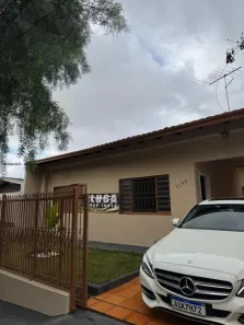 Casa com 3 Quartos para alugar, 193m² no Vila Larsen 1, Londrina