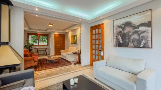 Casa com 4 Quartos à venda, 122m² no Três Figueiras, Porto Alegre