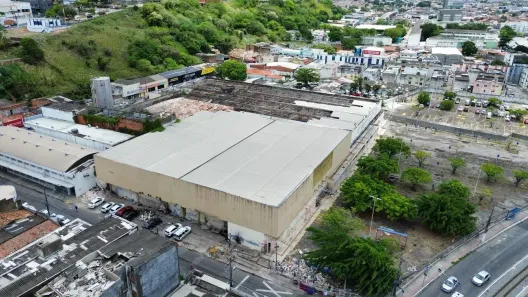Galpão/Depósito/Armazém para alugar, 13000m² no Centro, Maceió
