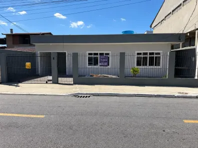 Casa com 2 Quartos para alugar, 10m² no Cordeiros, Itajaí
