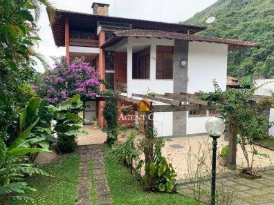 Casa de Condomínio com 5 Quartos à venda, 370m² no Iucas, Teresópolis