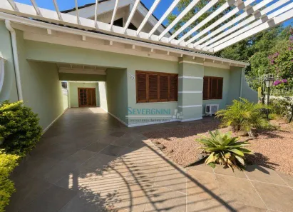 Casa com 3 Quartos à venda, 230m² no Vila Cachoeirinha, Cachoeirinha