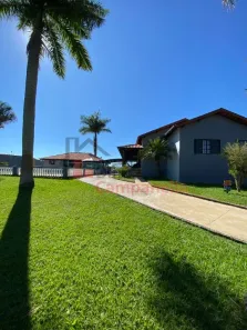 Fazenda/Sítio com 5 Quartos para alugar, 1600m² no Caiçara, Pouso Alegre