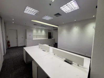 Sala Comercial para alugar, 100m² no Itaim Bibi, São Paulo