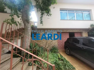 Casa com 3 Quartos à venda, 375m² no Pinheirinho, Santo André